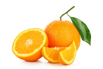 A laranja é um fruto rico em vitamina C 