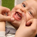 quando nascem os primeiros dentes