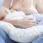 Almofada de amamentação ajuda a amamentar