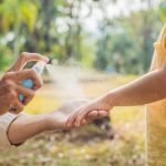 aplicação de repelentes