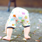 Bebé caiu e bateu com a cabeça