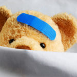 Sinais, causas e riscos do traumatismo craniano severo na criança