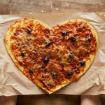 Receita Piza de mozarela e azeitonas saudável para crianças