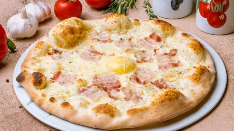 Receita de Piza carbonara sem lactose ideal para crianças